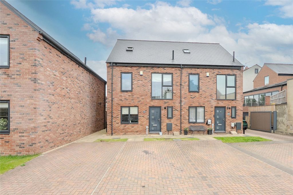 Property photo 1 of 21 Picture No. 24