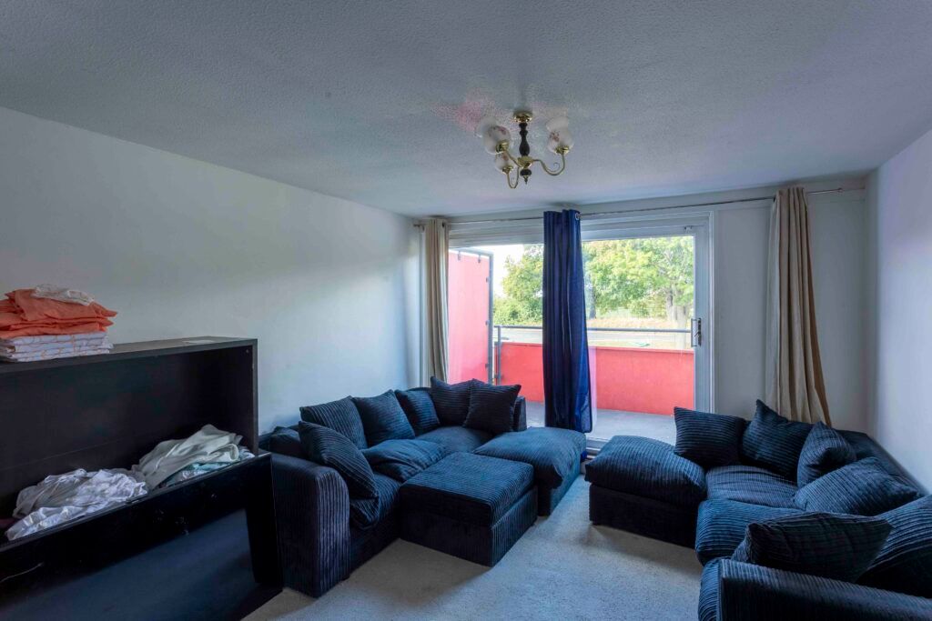 Property photo 2 of 26