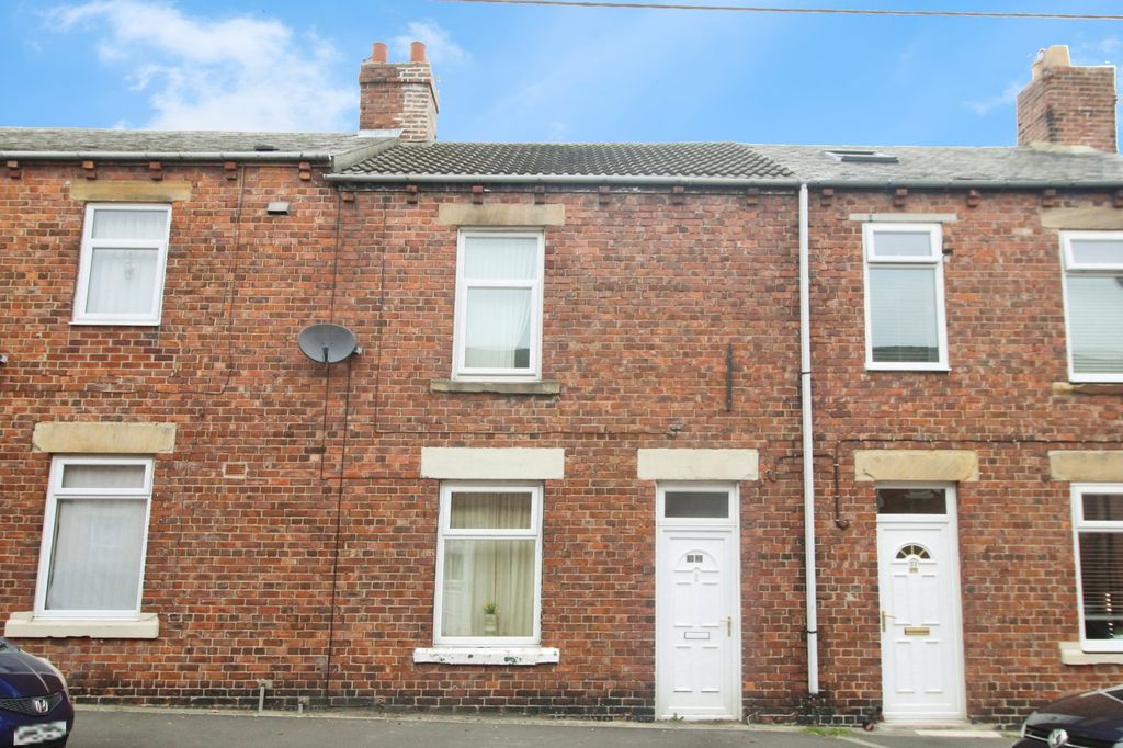 Property photo 1 of 13 Front External