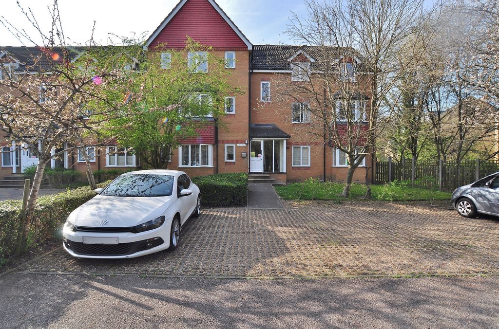 Property photo 1 of 24