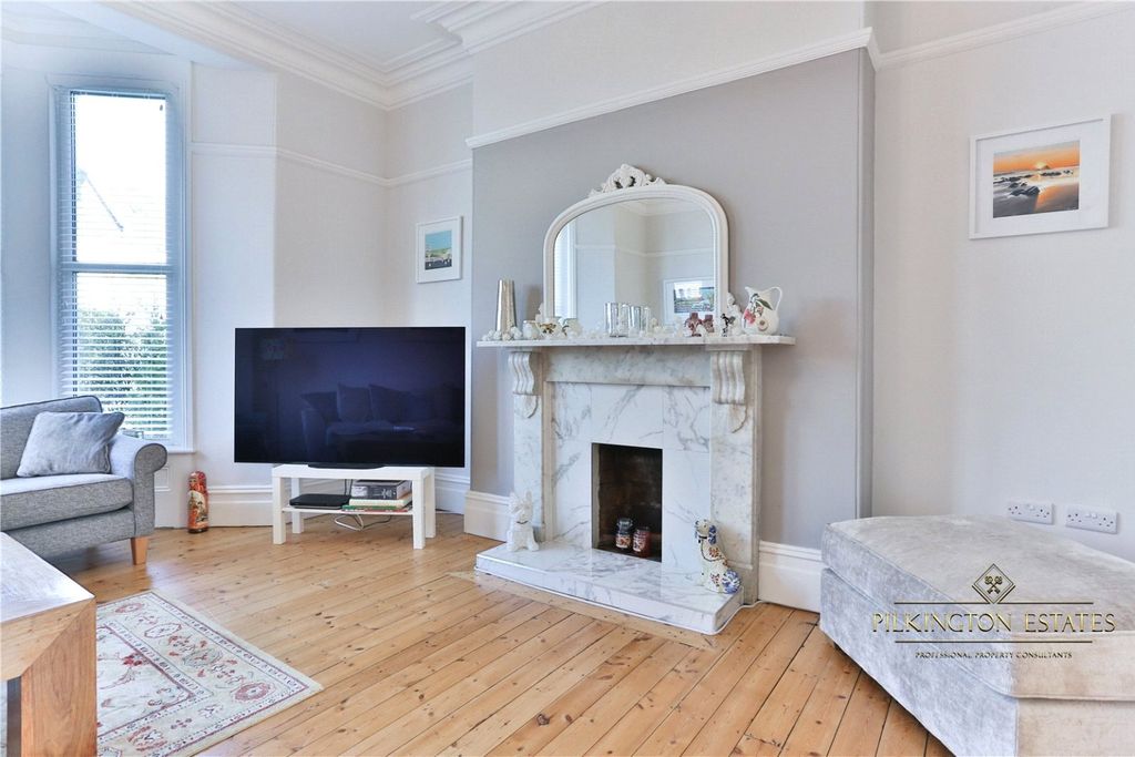 Property photo 3 of 26 4273732