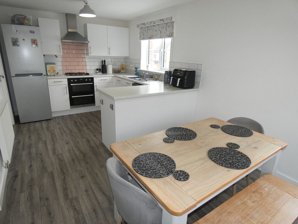 Property photo 3 of 14 Kitchen-Diner