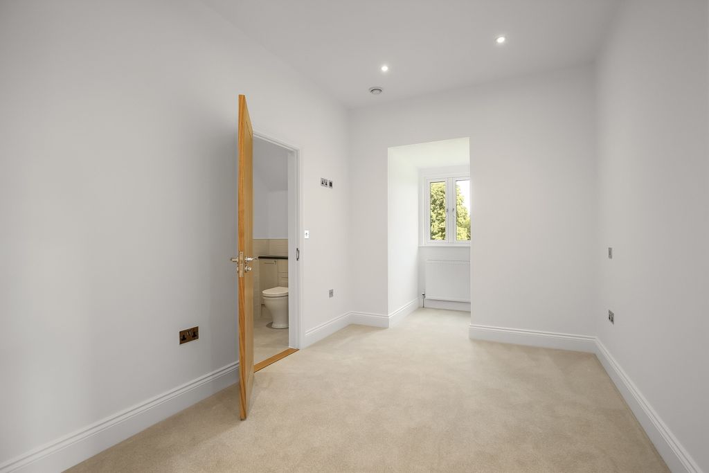 Property photo 3 of 15 B2