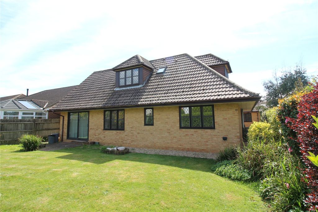 Property photo 2 of 17 Picture No. 24Keep