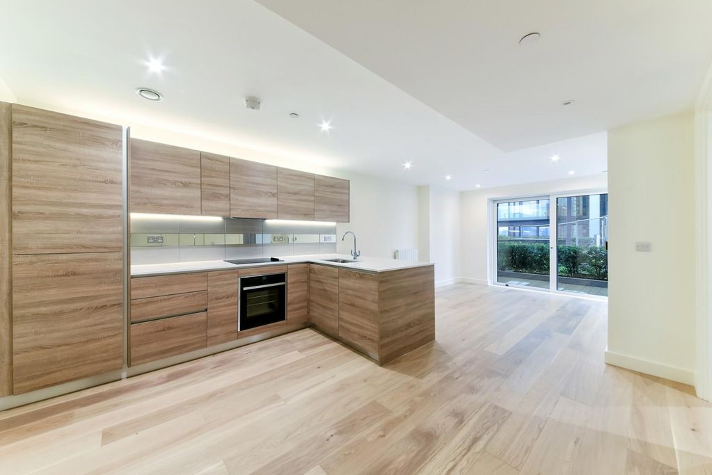 Property photo 1 of 12 Image