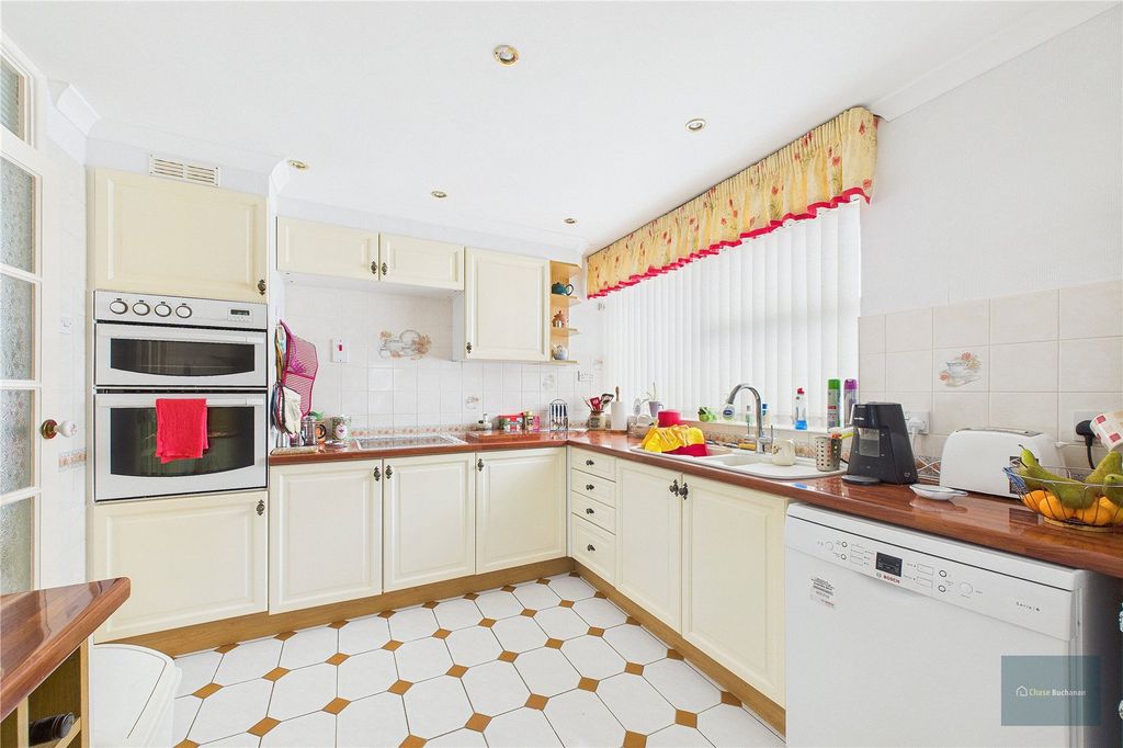 Property photo 2 of 18 Picture No. 02