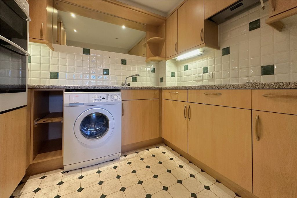 Property photo 3 of 10 Picture No. 04