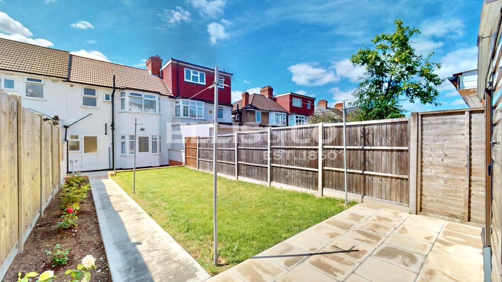 Property photo 3 of 22 Picture No. 24