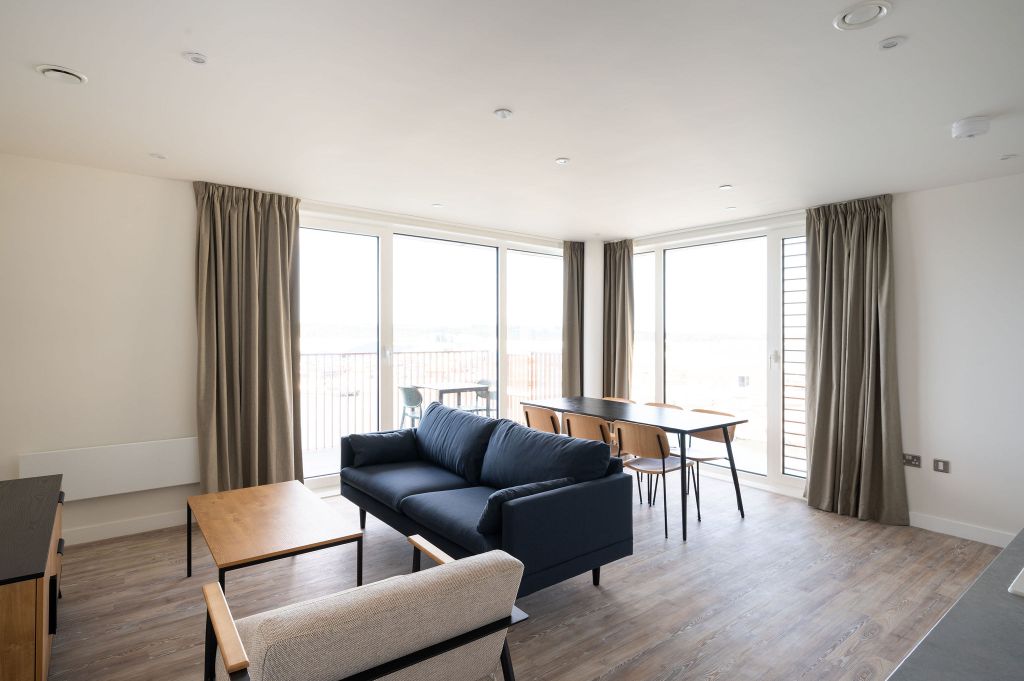 Property photo 3 of 24