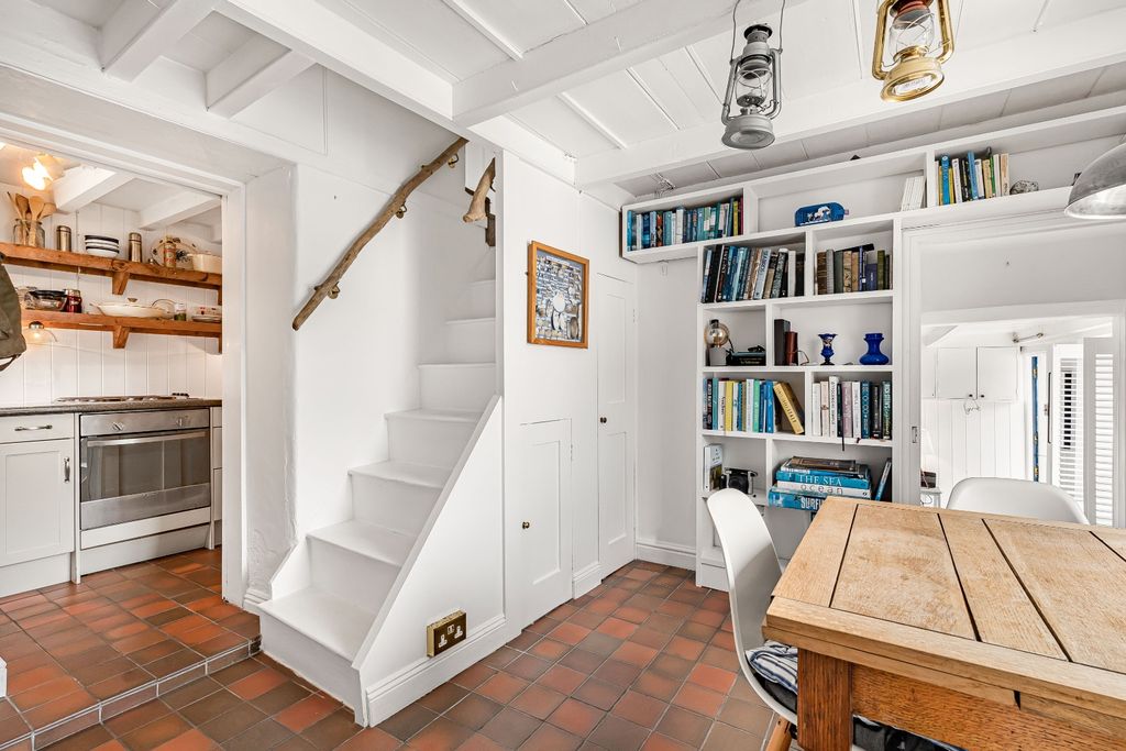 Property photo 2 of 23 4848333