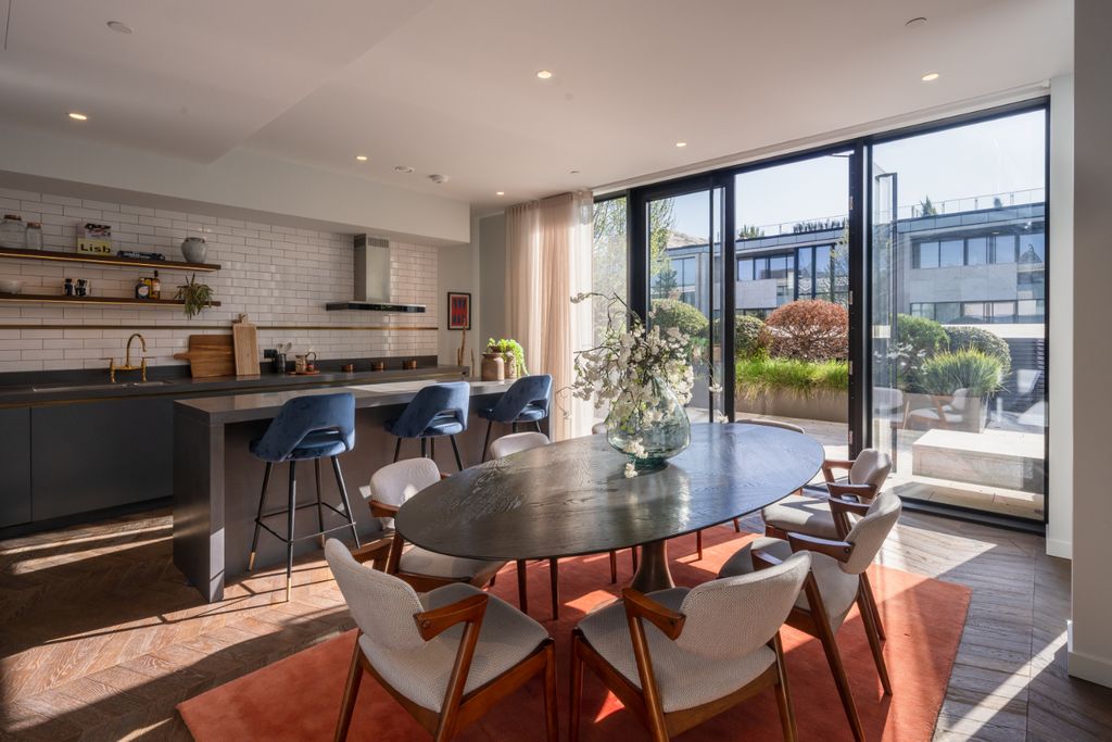 Property photo 2 of 13 Pmp00939.Jpg