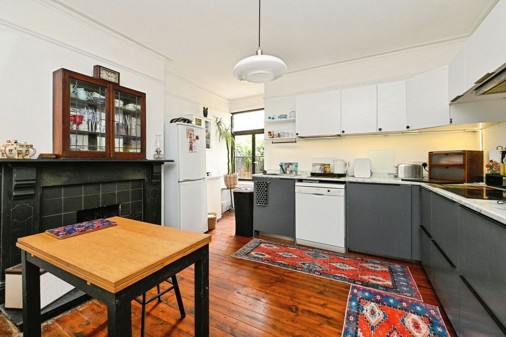 Property photo 2 of 19 Pbox-Img.Jpg