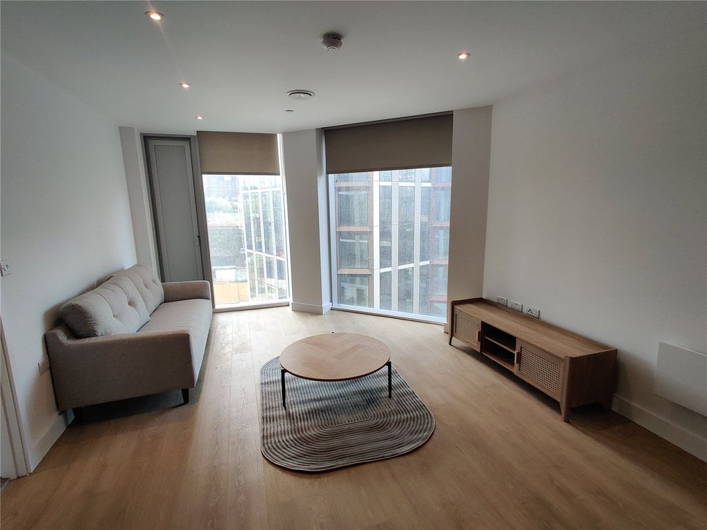 Property photo 3 of 18 Picture No. 02