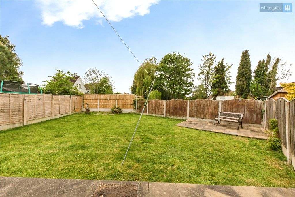 Property photo 2 of 15 Picture No. 17