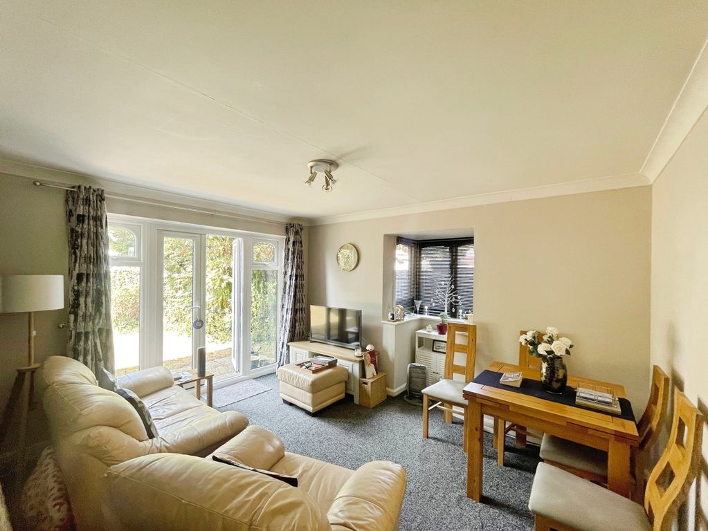 Property photo 3 of 8 Pbox-Img.Jpg
