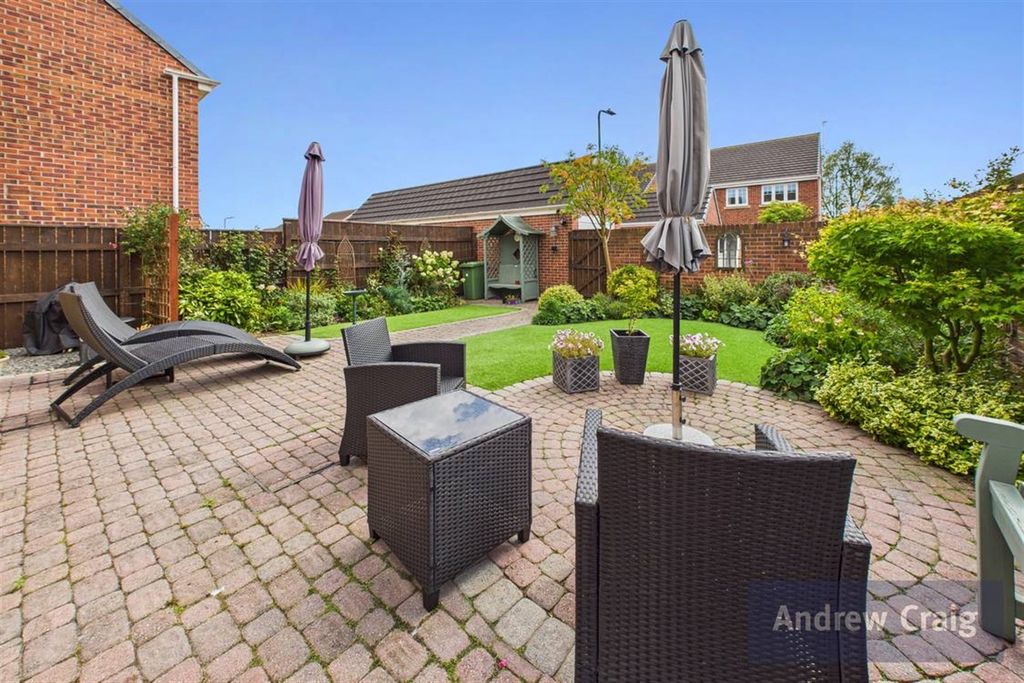 Property photo 1 of 17 (Main)