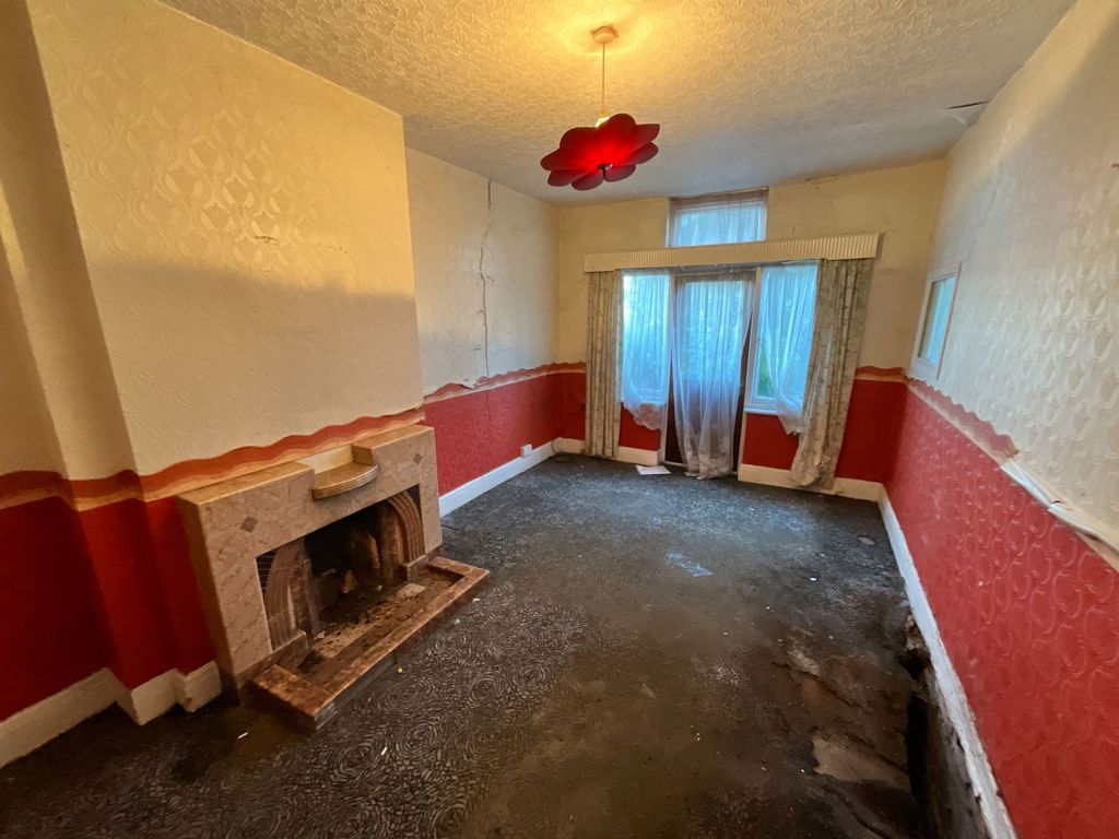 Property photo 3 of 9