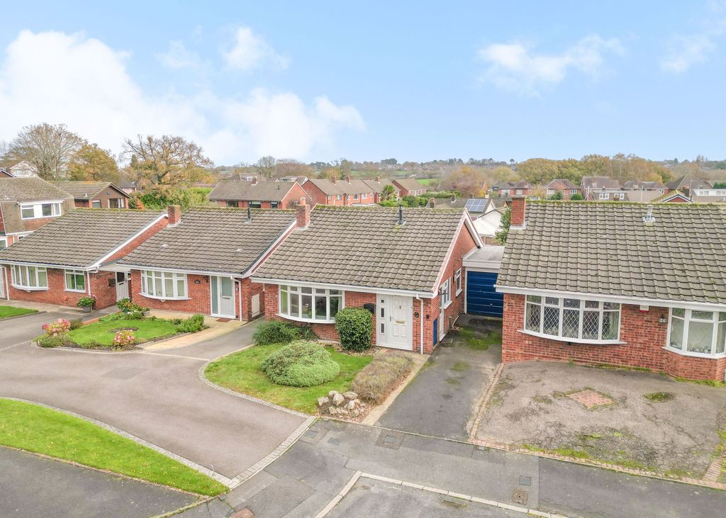 Property photo 2 of 17