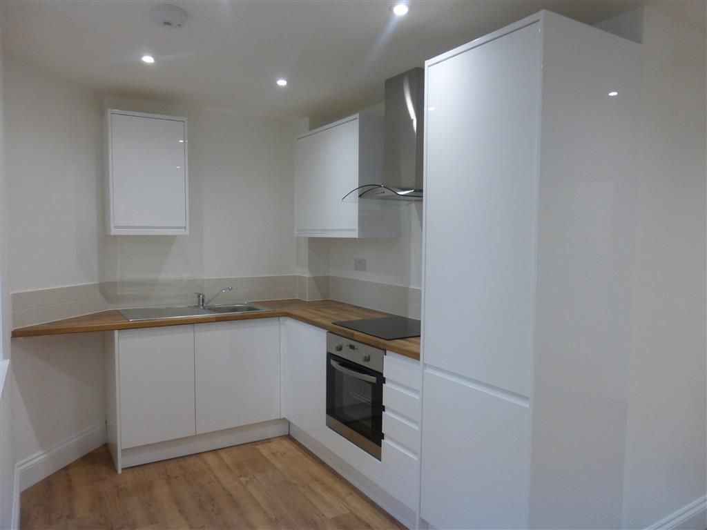 Property photo 2 of 6 Kitchen