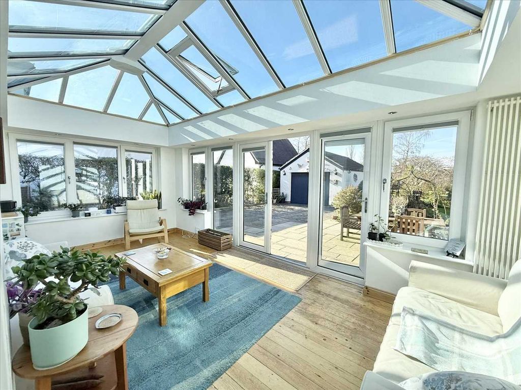 Property photo 3 of 33 Orangery