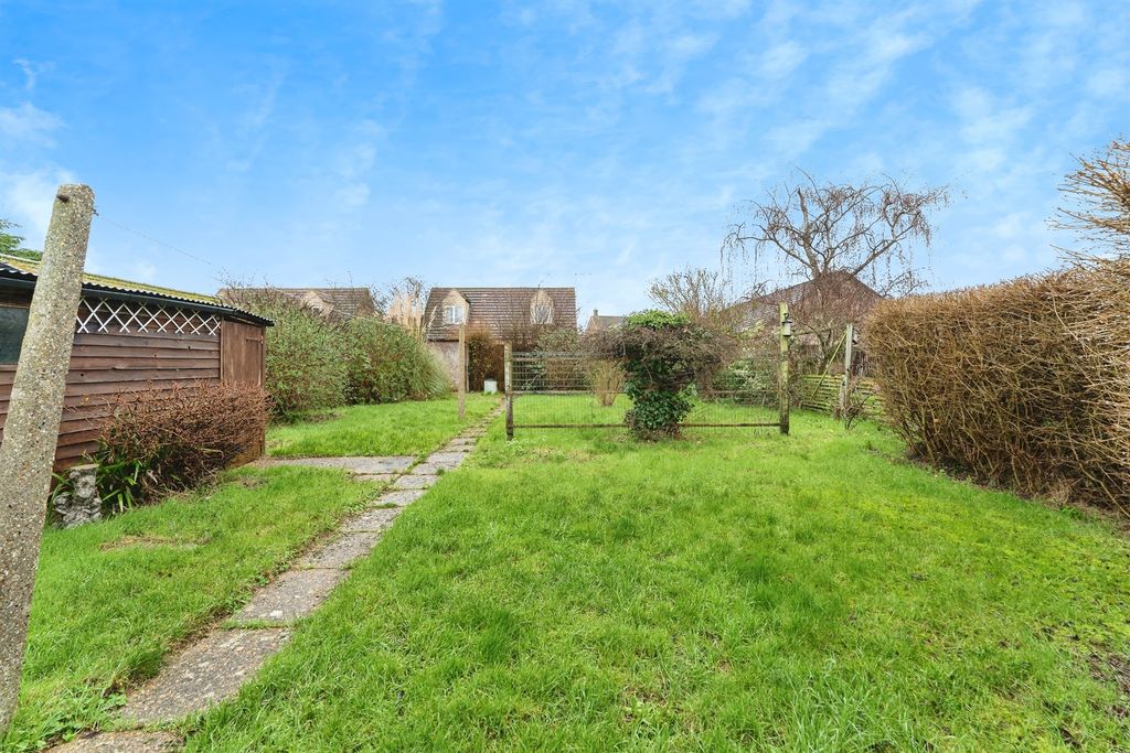 Property photo 2 of 13