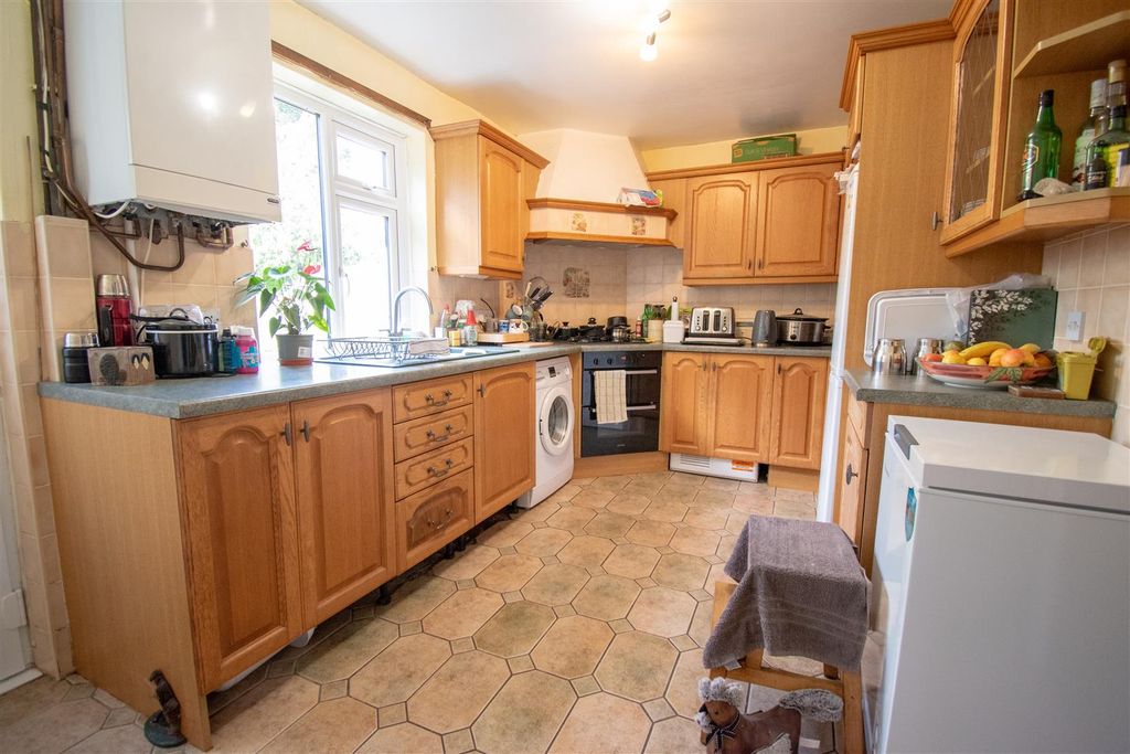 Property photo 2 of 13 Kitchen