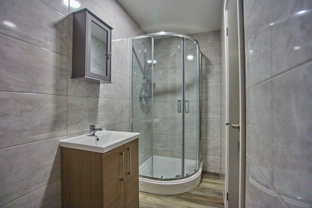 Property photo 2 of 9 Image