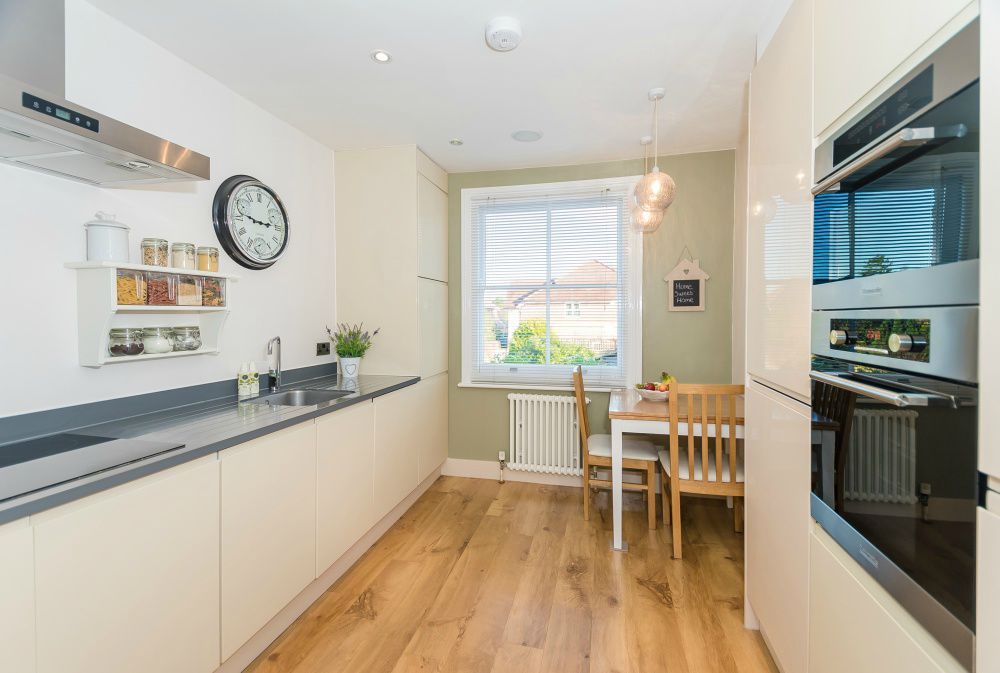 Property photo 3 of 6