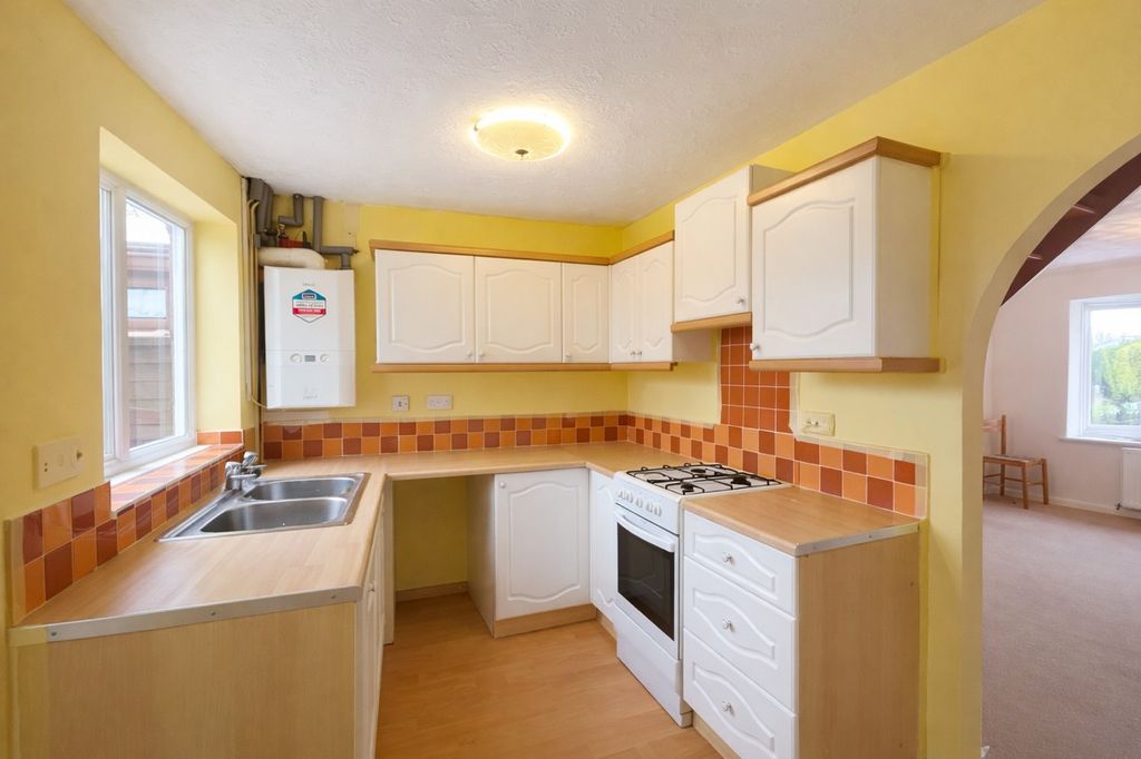 Property photo 3 of 11