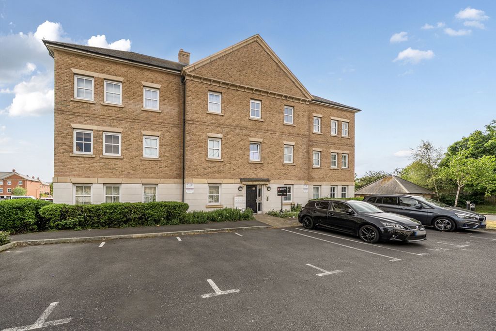 Property photo 1 of 20 1456508-2-69F9A98...