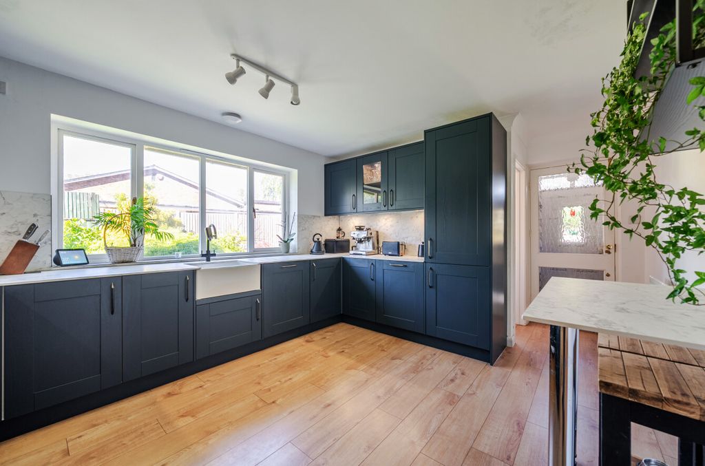 Property photo 3 of 24 1451545-1-69Eb87B...