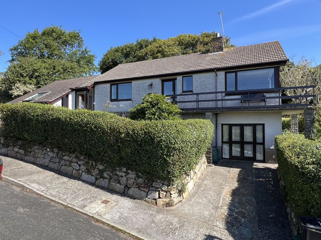 Property photo 1 of 20 Four Bedroom Detached House For Sale