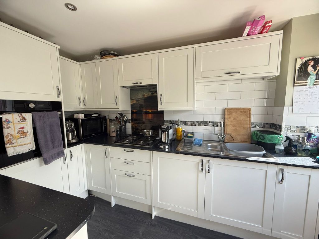 Property photo 2 of 17 Image