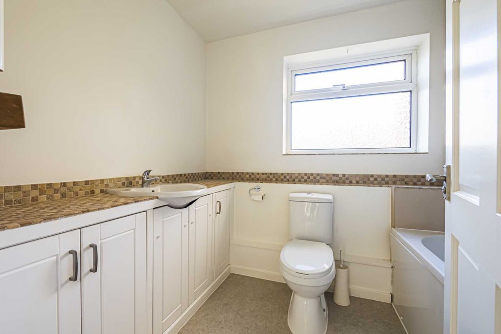 Property photo 2 of 13 Photo