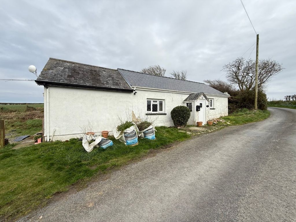 Property photo 2 of 33