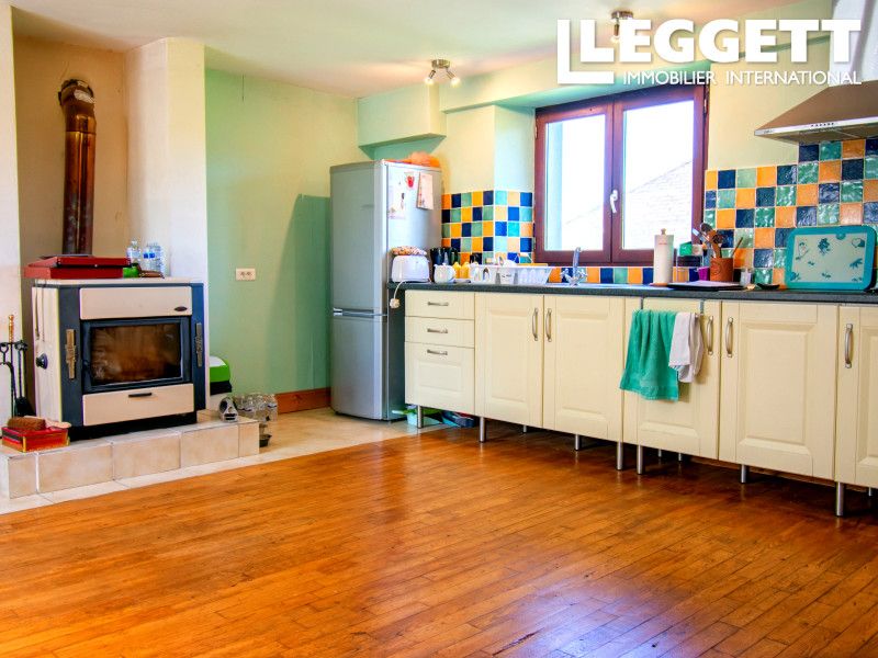 Property photo 3 of 10