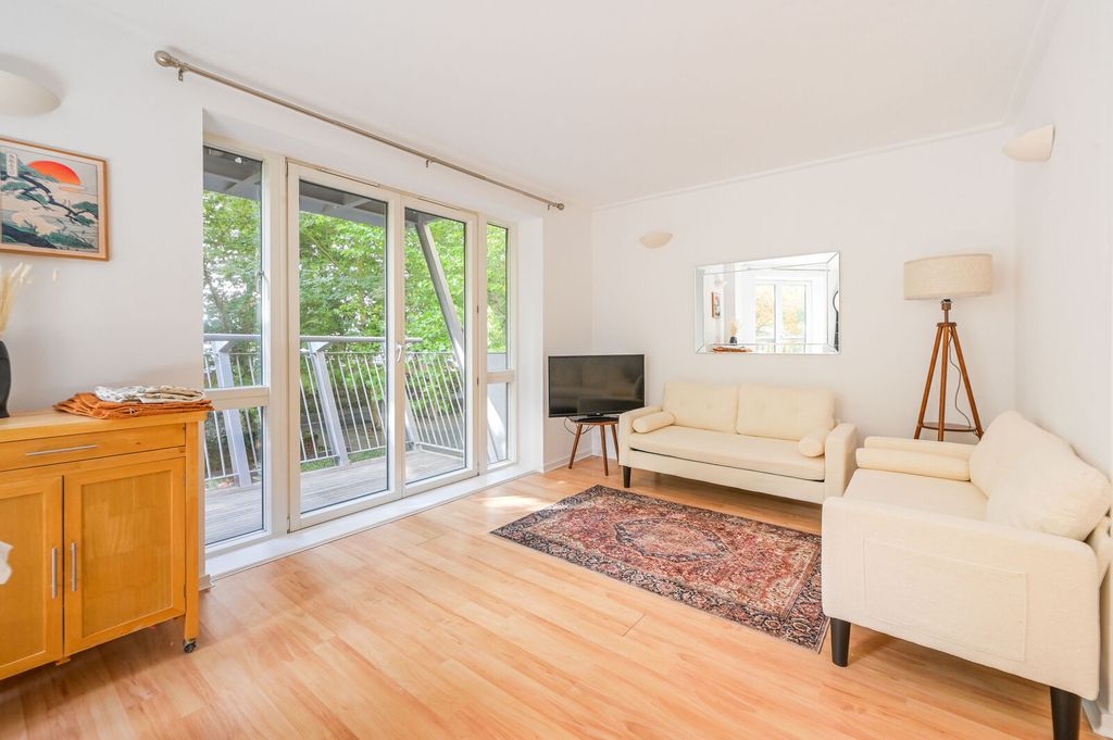 Property photo 3 of 11