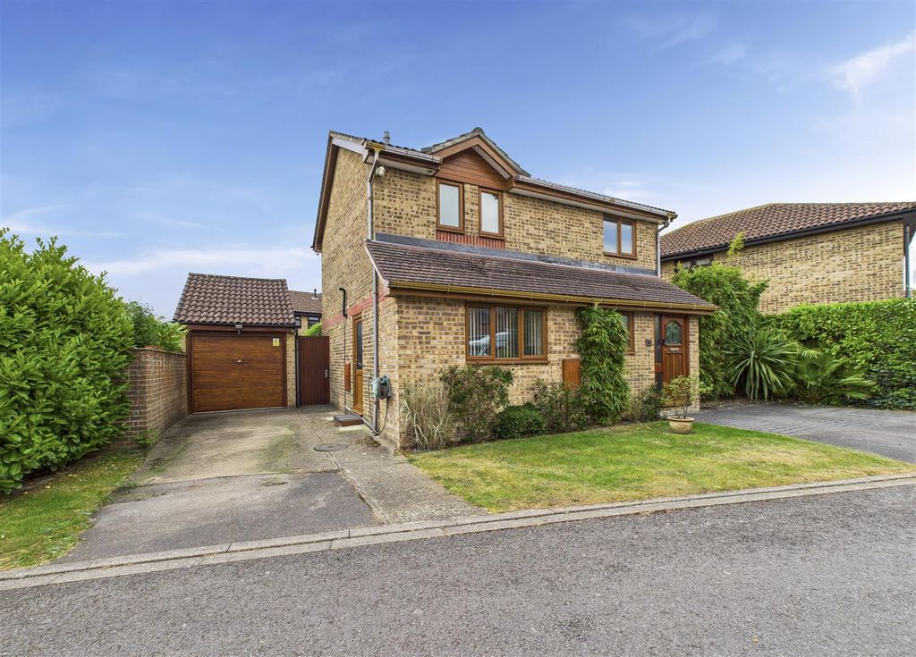 Property photo 1 of 11 3 Bedroom Detached For Sale
