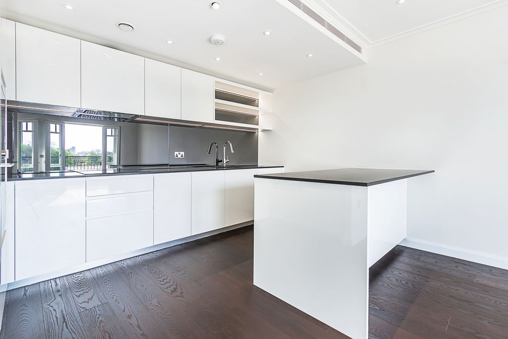 Property photo 3 of 12 Photo 3