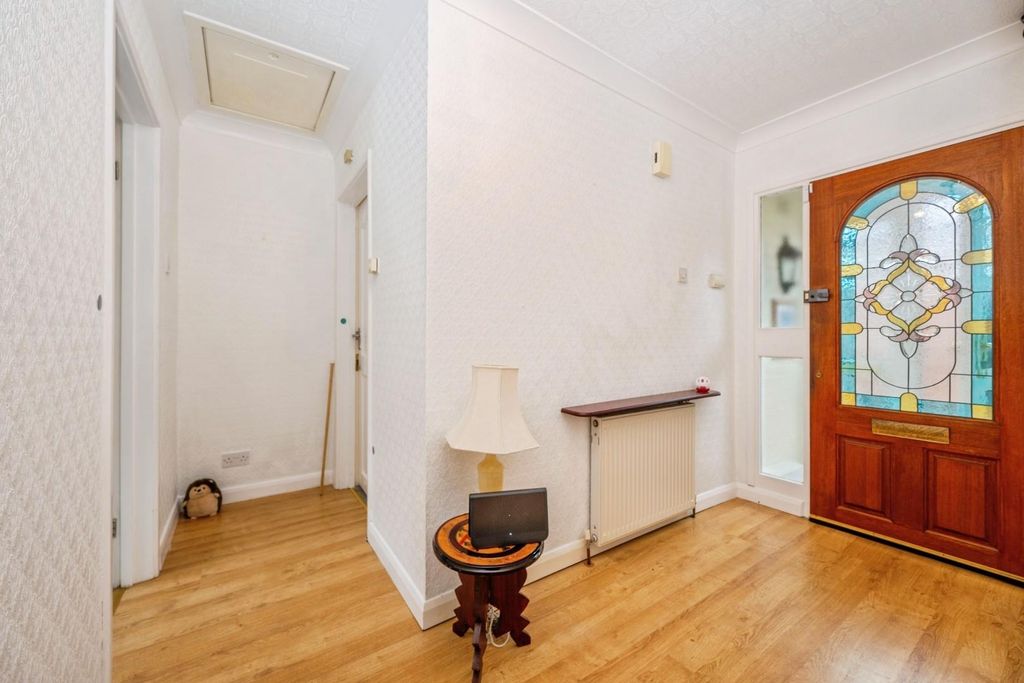 Property photo 2 of 19 52Millcrescent-22.Jpg