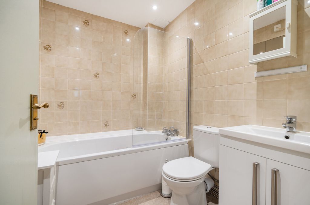 Property photo 1 of 19 1410028-6-6989Ed7...