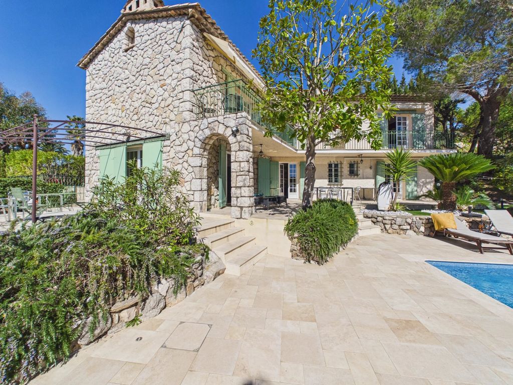 Property photo 3 of 49