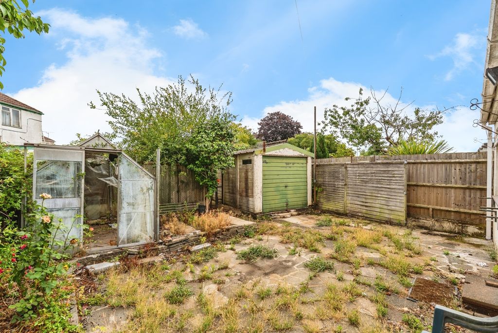 Property photo 3 of 17 Photo