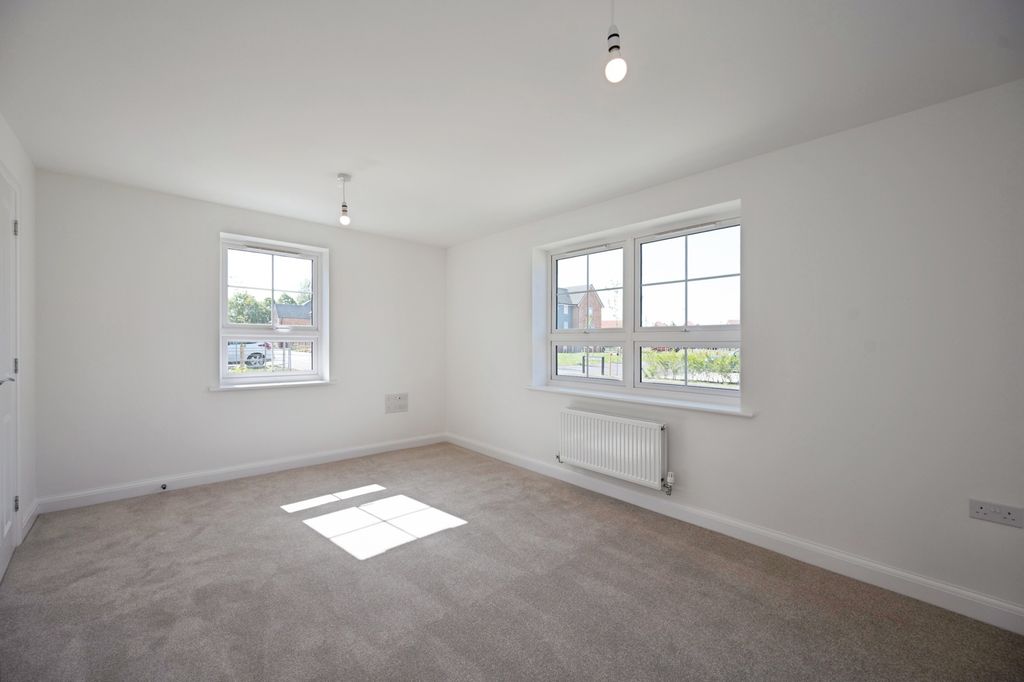 Property photo 2 of 13 Pbox-Img.Jpg
