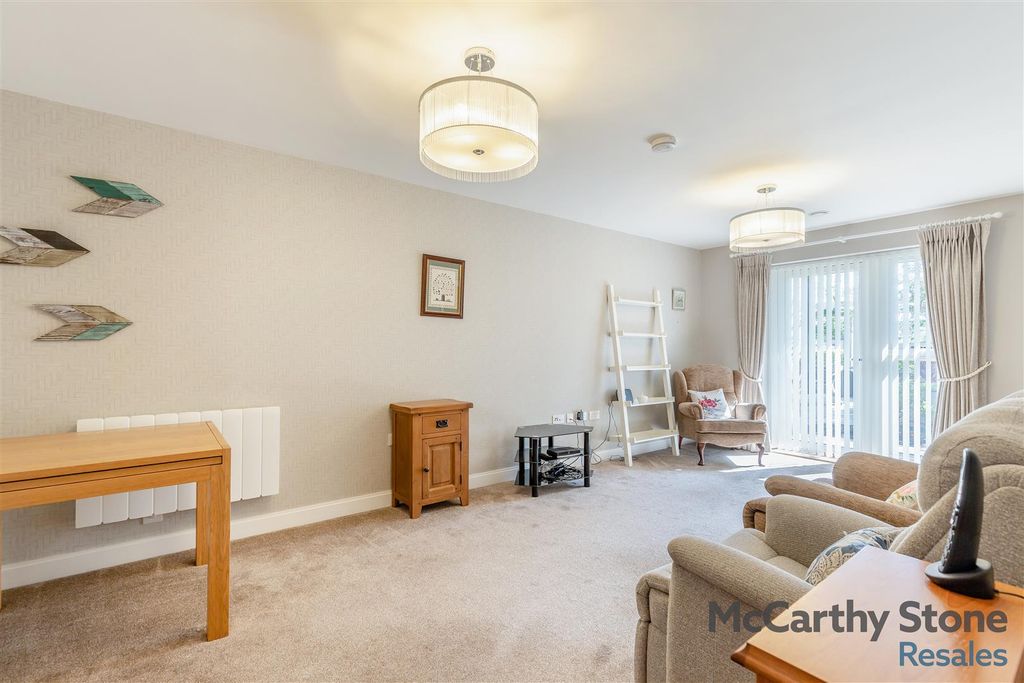Property photo 2 of 27 8664876-Interior03.Jpg