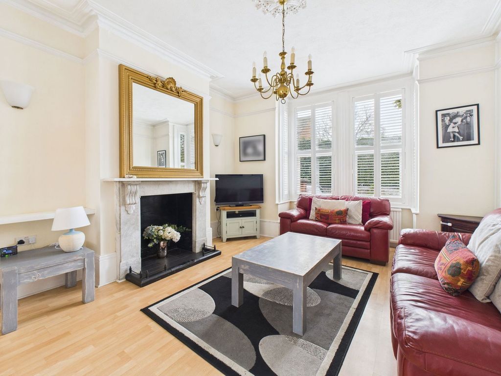 Property photo 2 of 23