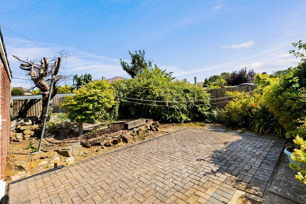 Property photo 3 of 21