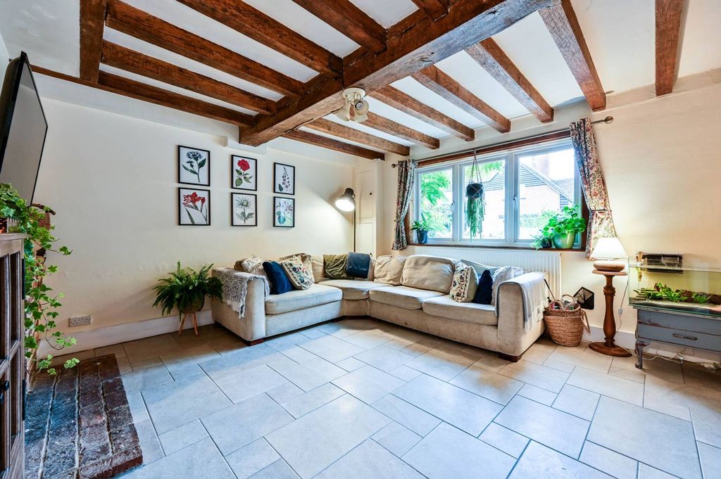 Property photo 3 of 25