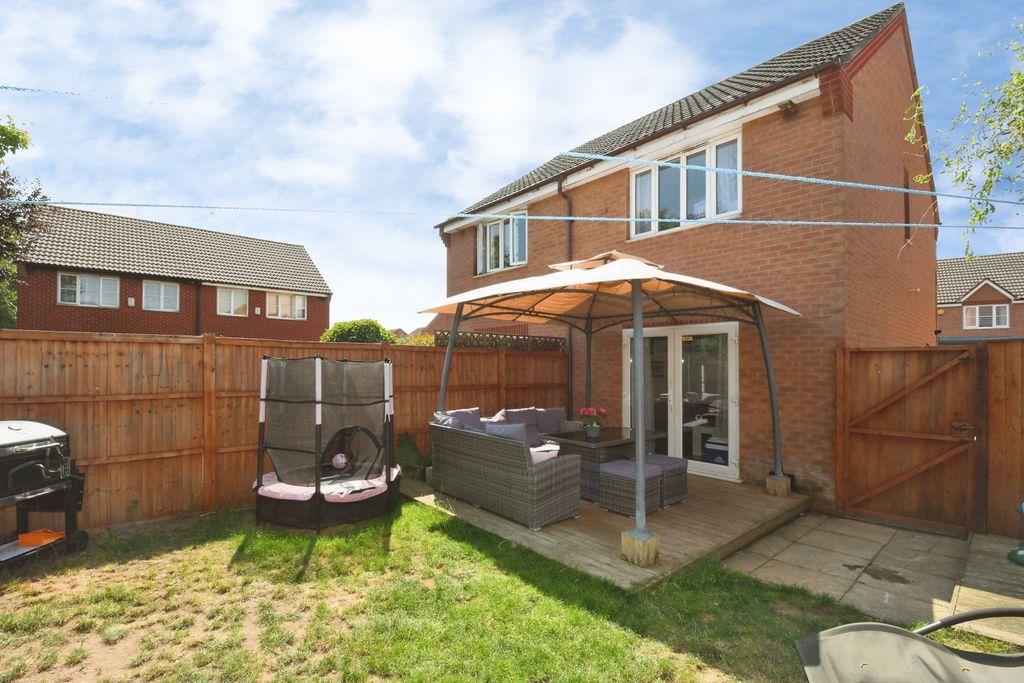 Property photo 3 of 25