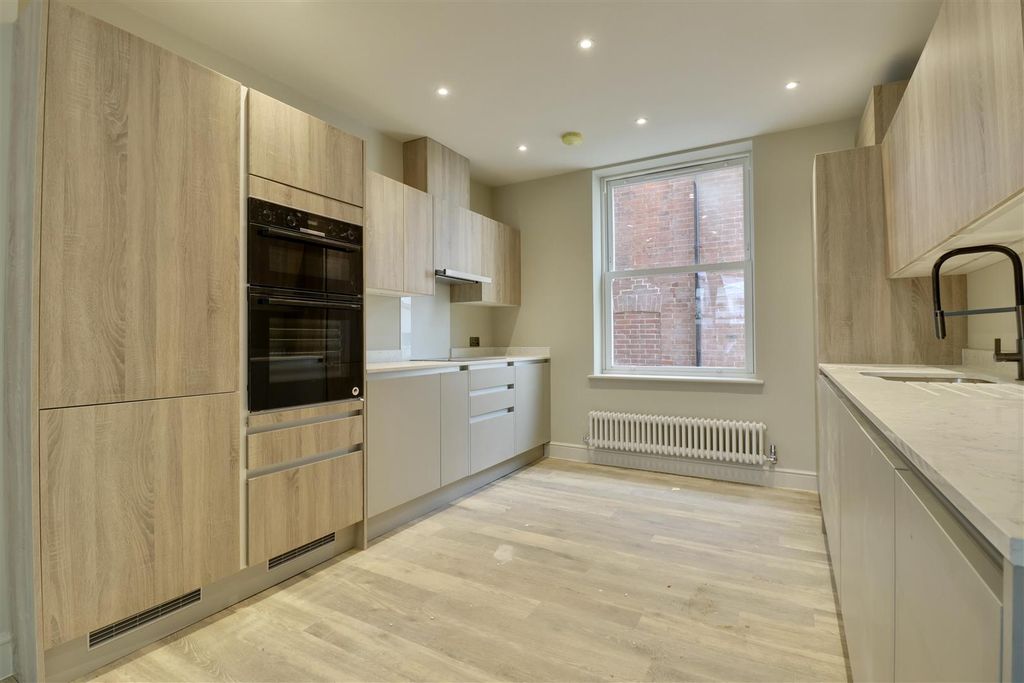 Property photo 3 of 19 D80EE556-D6E8-4A6C-973C-3D27828Be202_1_201_A.Jpeg